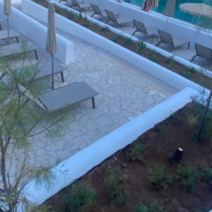 gris-zarci-crazy-paving