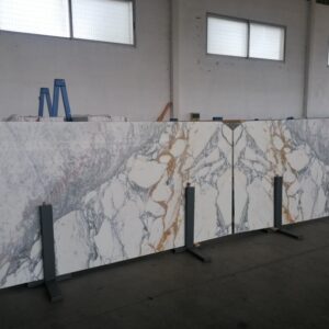 calacatta-oro-marble-polished-slabs