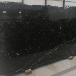negro-marquina-marble-polished-slabs