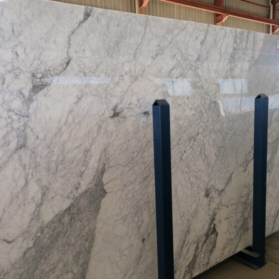 white-calacatta-marble-slabs