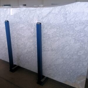 white-carrara-marble-slabs