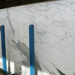 white-calacatta-marble-slabs