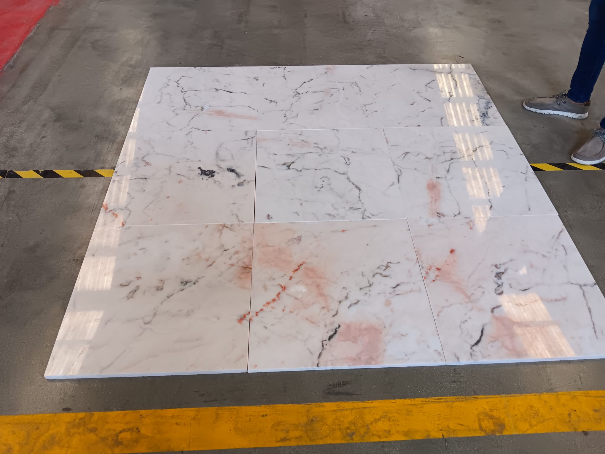 White Portugal Marble Tiles 60x60x2 Cm White Portugal Marble Tiles 60x60x2 Cm
