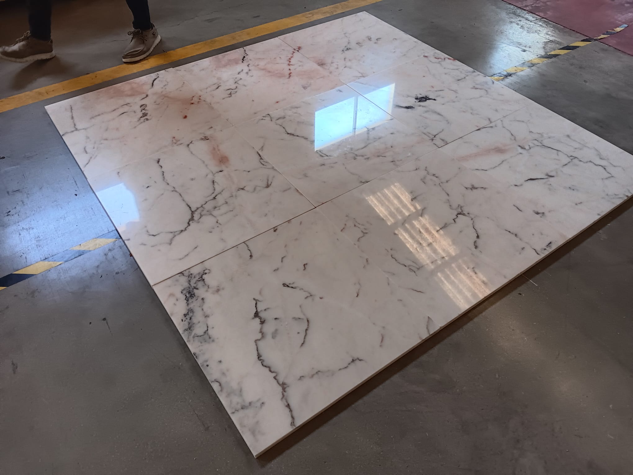 White Portugal Marble Tiles 60x60x2 Cm White Portugal Marble Tiles 60x60x2 Cm
