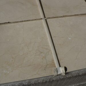 crema-marfil-polished-tiles