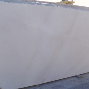 caliza-capri-limestone-slabs