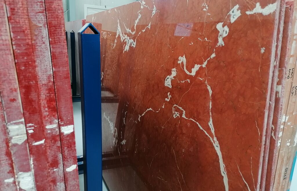 rojo-alicante-marble-slab