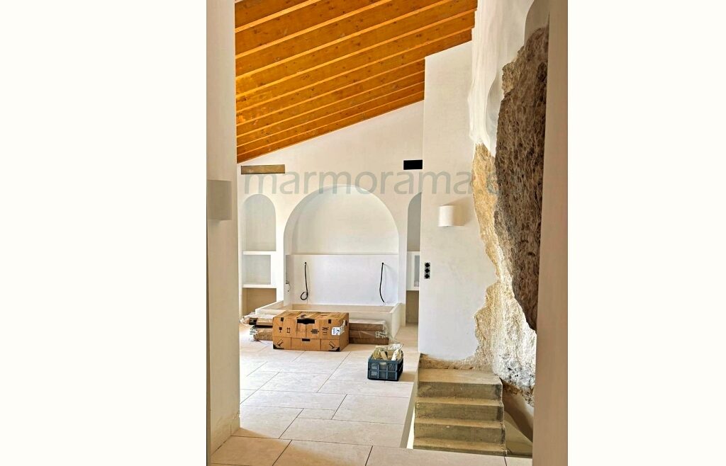 crema-marfil-marble-flooring-villa