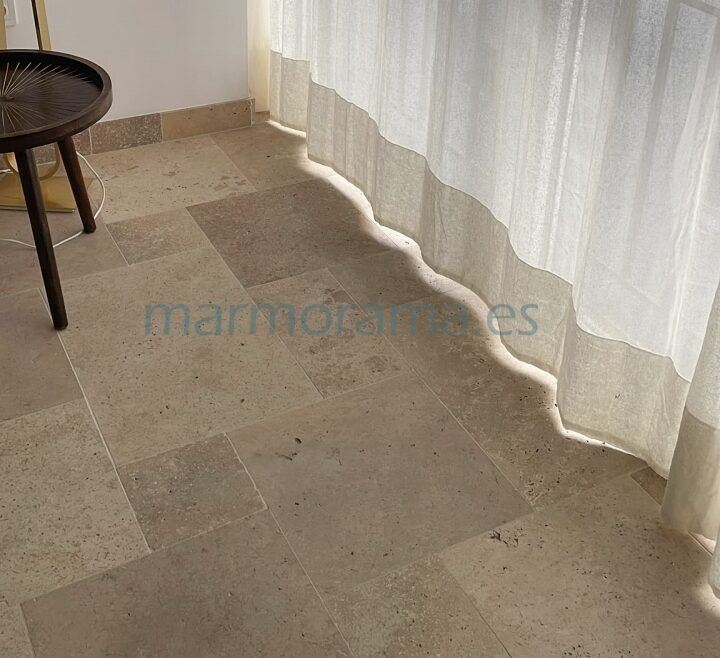 travertine-opus-romano-tiles-indoor-flooring
