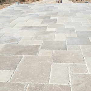 Travertine-tiles-opus-romano-outdoor-paving