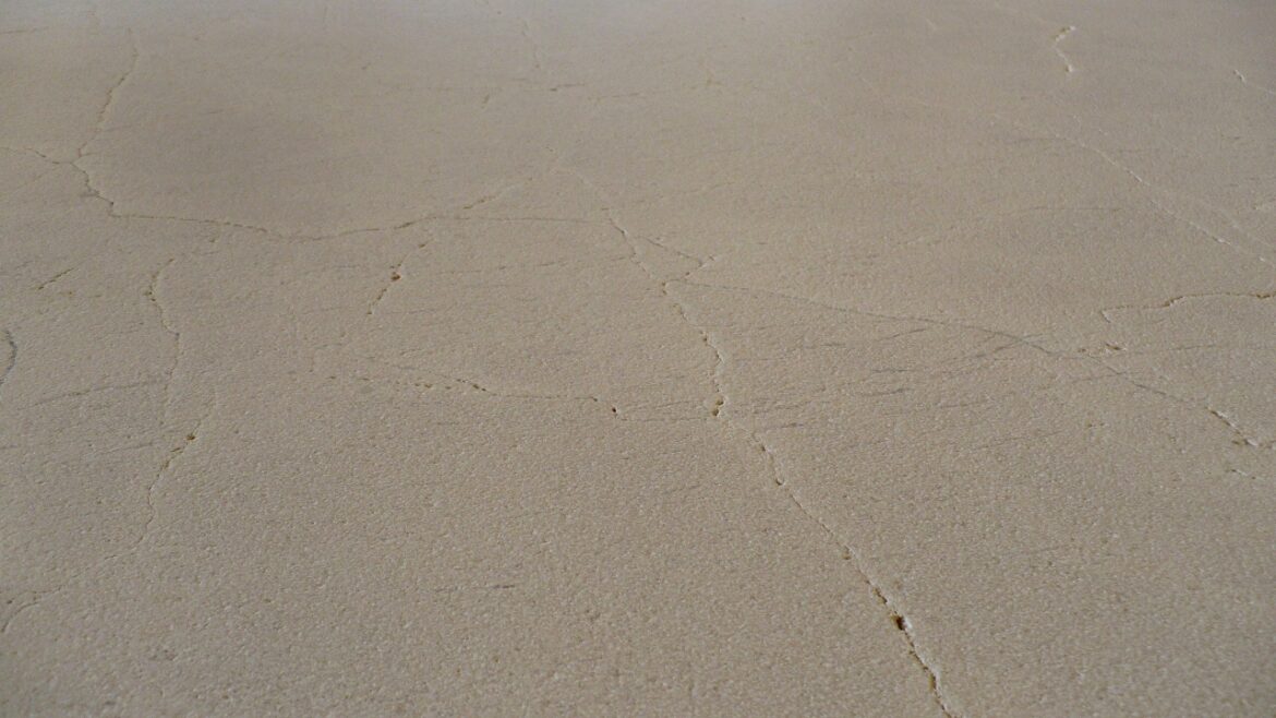 crema-marfil-tiles-leather-finish