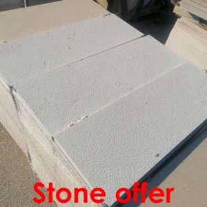 crema-marfil-marble-tiles-bushammered-finish