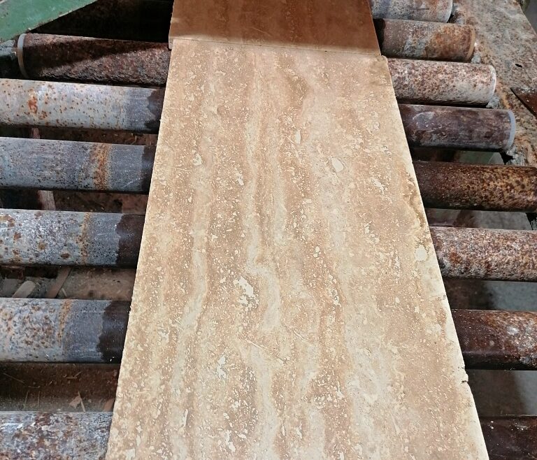 travertine-tiles-honed-filled