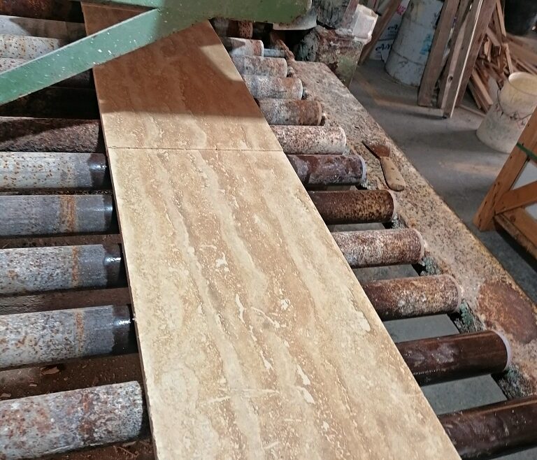 travertine-tiles-honed-filled