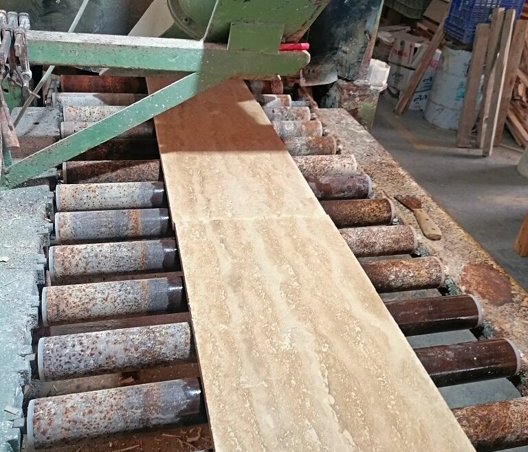 travertine-tiles-honed-filled