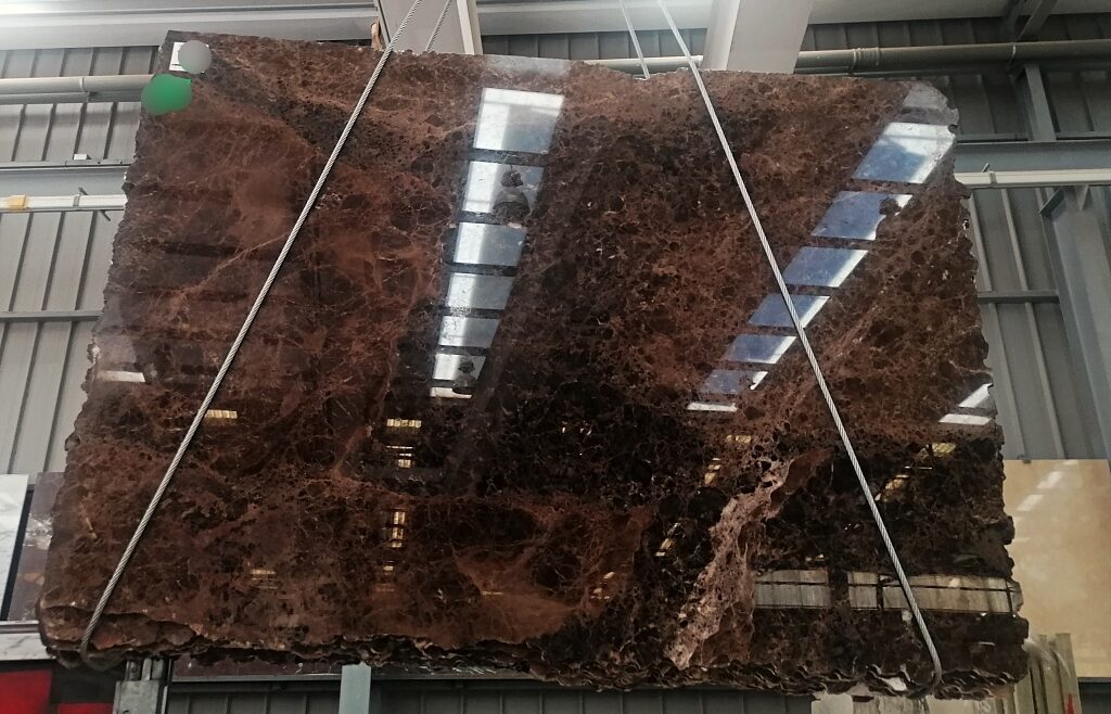 marble-slabs-delivery-east-europe