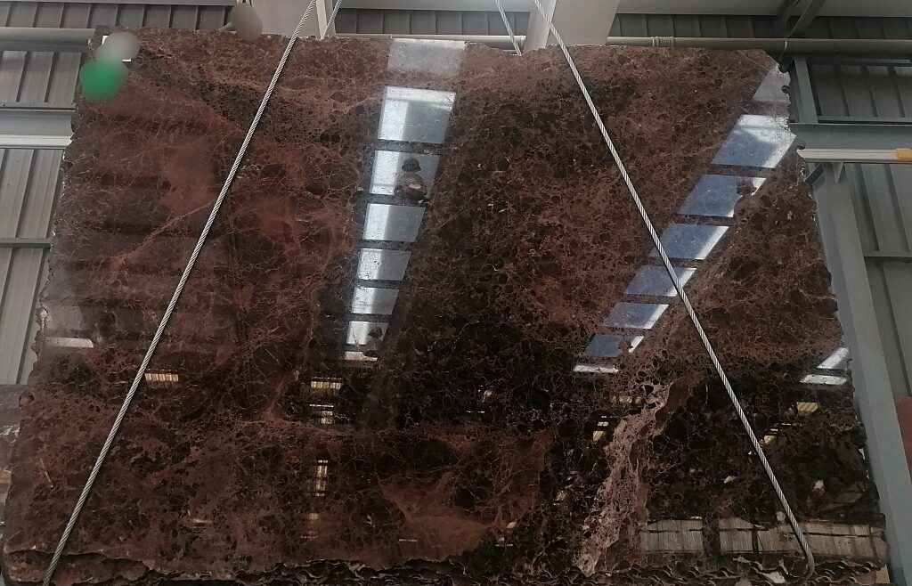 marble-slabs-delivery-east-europe