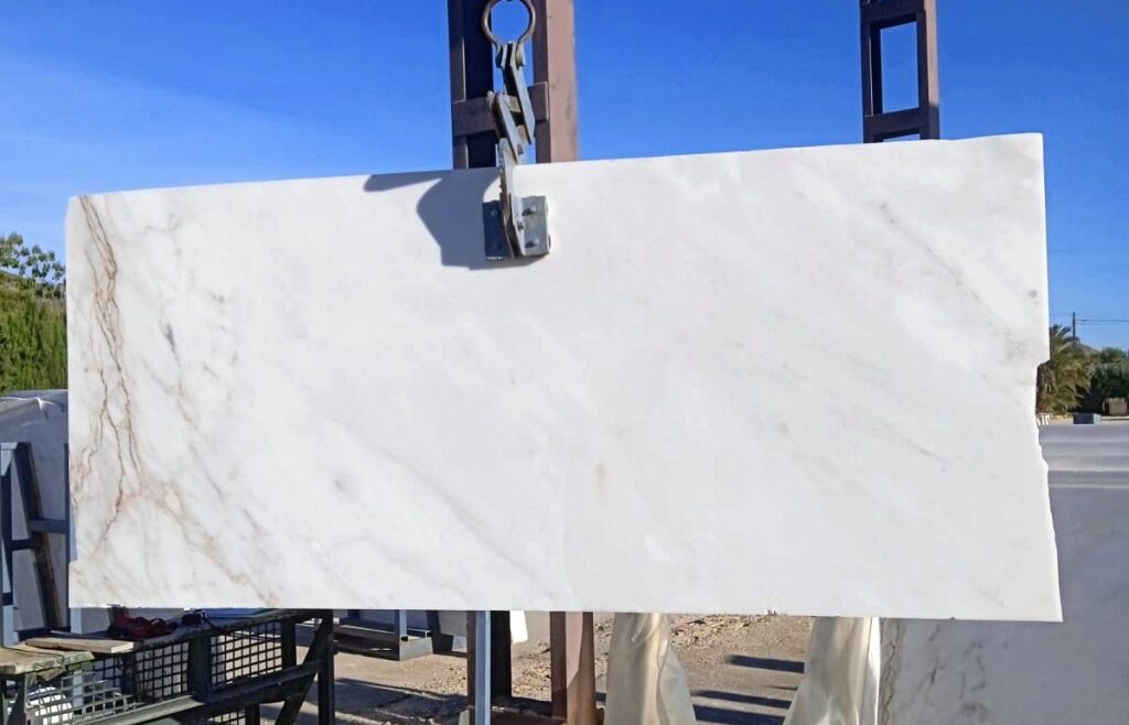 white-ibiza-marble-slabs-wall-cladding-belgium