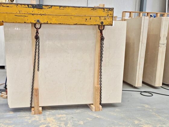 crema-marfil-slabs-zafra-origin