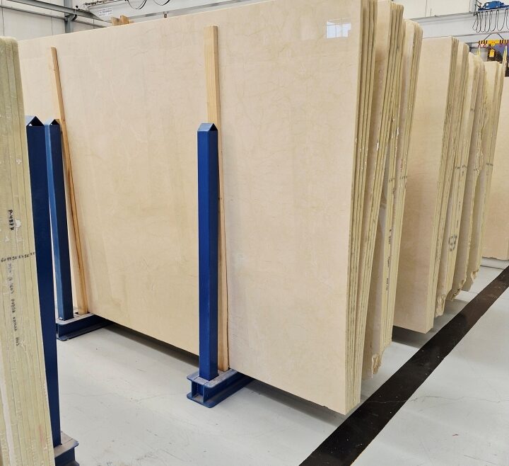 crema-marfil-slabs-zafra-origin