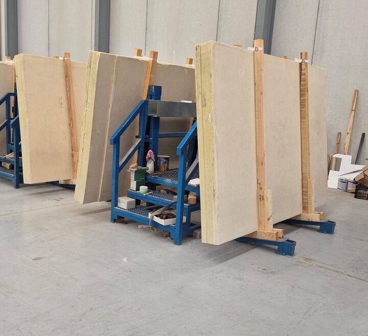 crema-marfil-slabs-zafra-origin