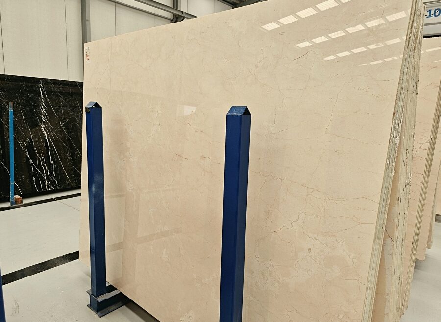 crema-marfil-slabs-zafra-origin