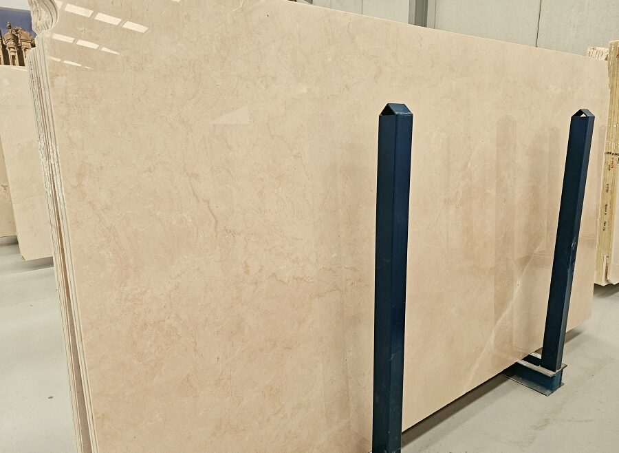 crema-marfil-slabs-zafra-origin